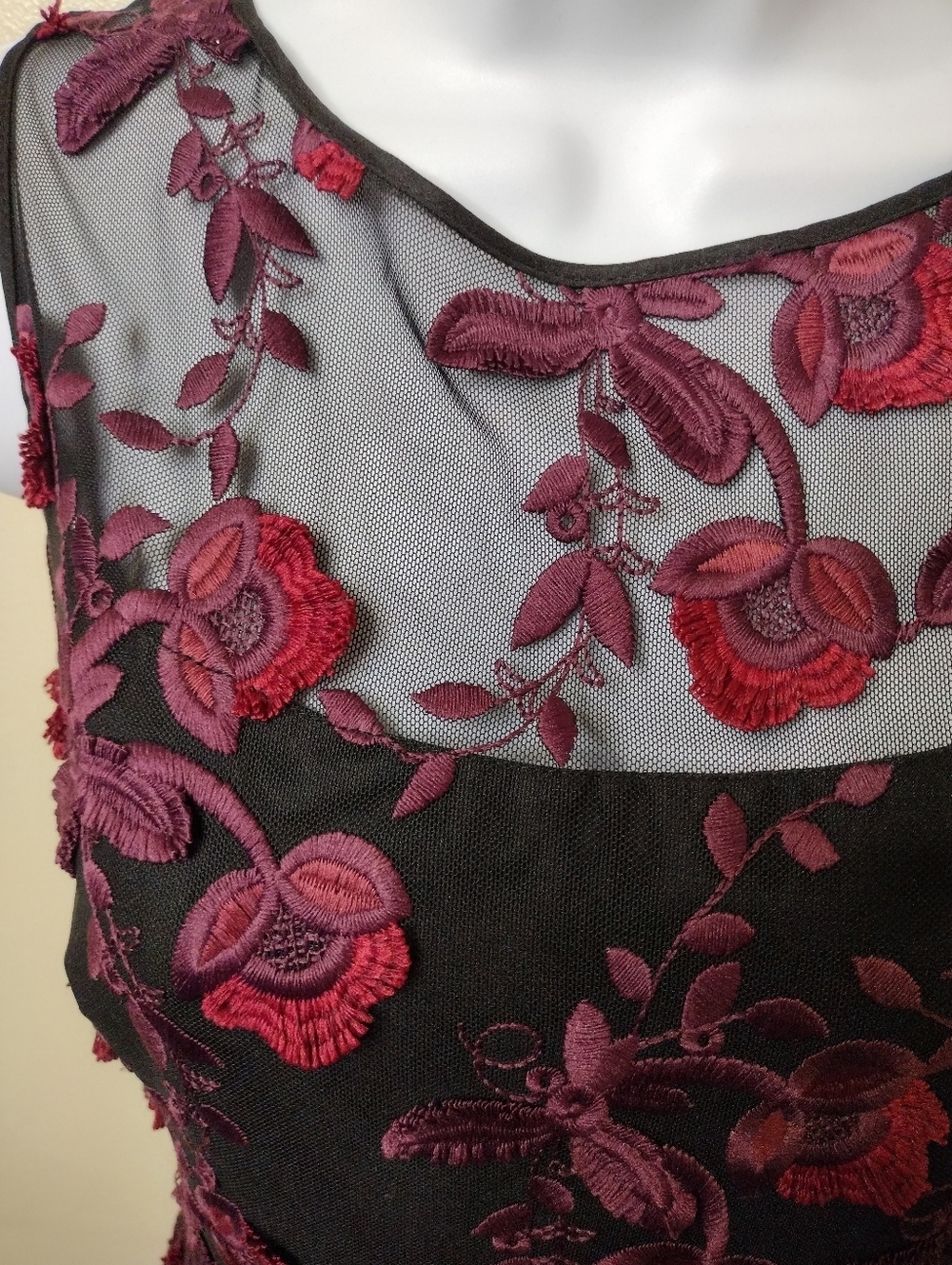 White House Black Market Sleeveless Black Dress With Burgundy Floral Embroidery - Picture 4 of 11
